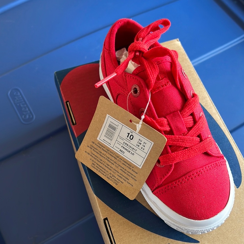 Champion Fringe Lo , All red
